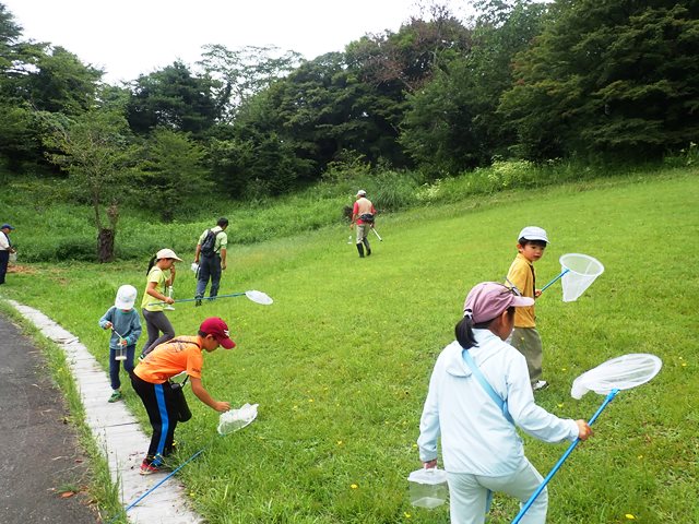 9月「ろうきん森の学校自然体験活動」を募集中♪：詳細ページを見る